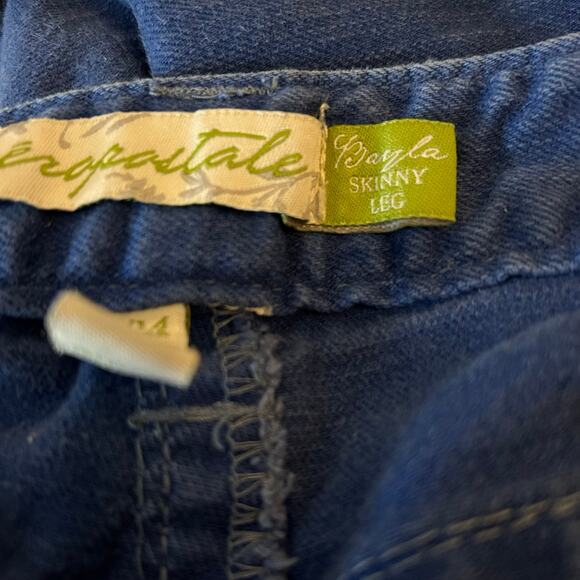 Aeropostale Bayla Skinny Leg Jeans Size 13/14 Blue Classic Mid-Rise Casual Norm - Picture 2 of 5